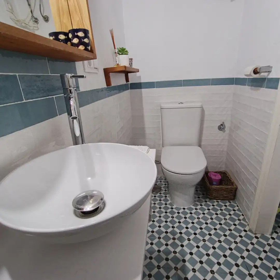Wohnung zum Verkauf in Calle Paseo de las Cobijadas, 39, Vejer de la Frontera Badezimmer von Wohnung zum Verkauf in Vejer de la Frontera mit Klimaanlage, Terrasse und Balkon