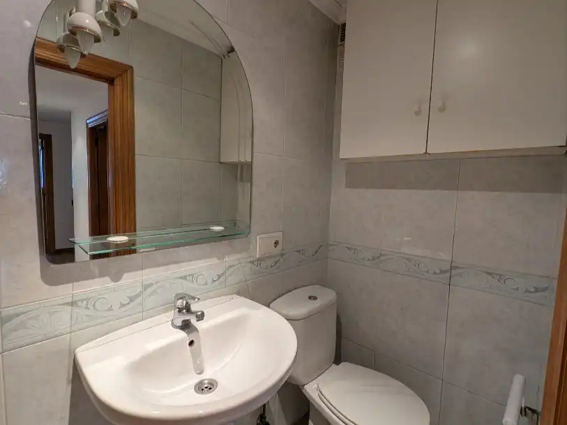 Wohnung zum Verkauf in Calle del General Elorza, 75b, Salesas - Foncalada - Campoamor Badezimmer von Wohnung zum Verkauf in Oviedo