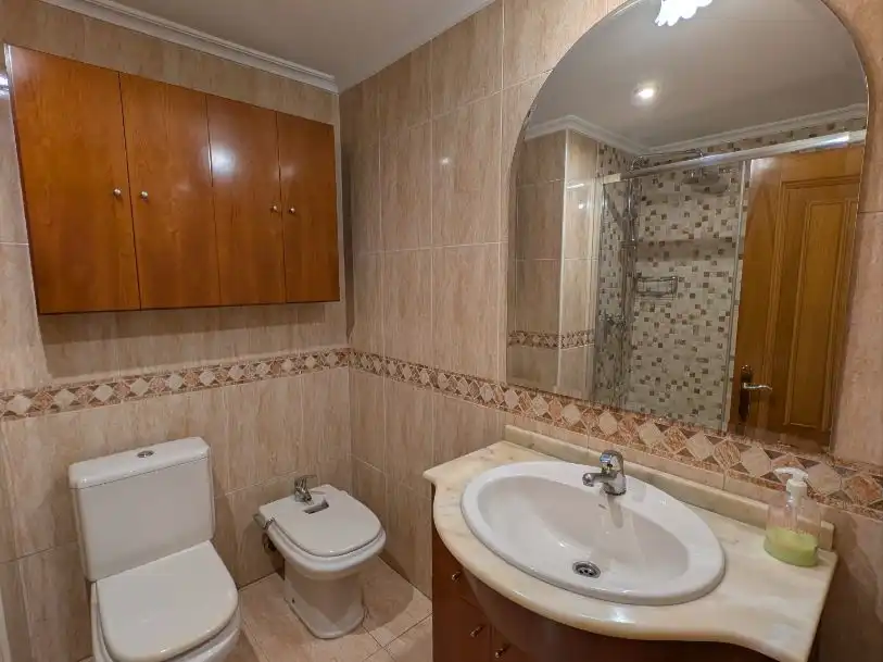 Wohnung zum Verkauf in Calle del General Elorza, 75b, Salesas - Foncalada - Campoamor Badezimmer von Wohnung zum Verkauf in Oviedo