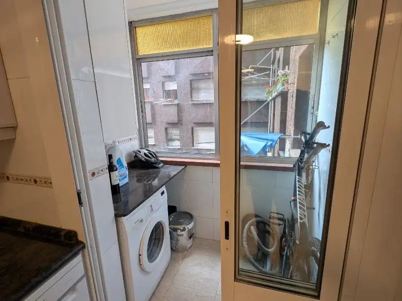 Wohnung zum Verkauf in Calle del General Elorza, 75b, Salesas - Foncalada - Campoamor Küche von Wohnung zum Verkauf in Oviedo