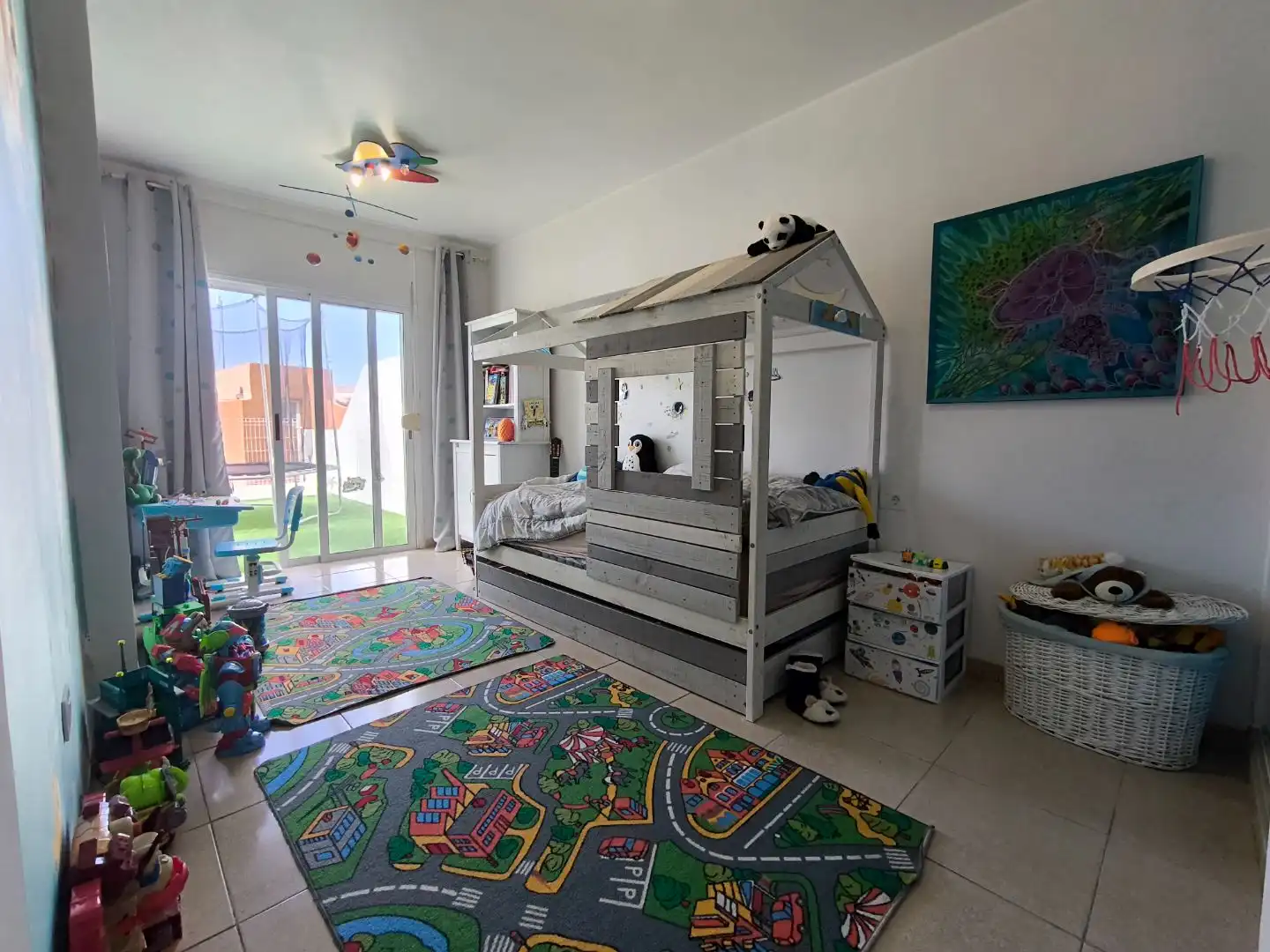 Casa adosada en venda a Armeñime - Las Moraditas - Las Cancelas Dormitori de Casa adosada en venda en Adeje amb Aire condicionat, Calefacció i Jardí privat