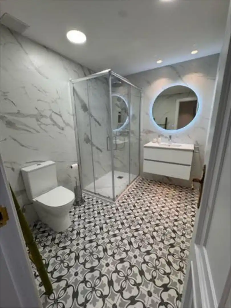 Apartamento de alquiler en Vilagarcía Baño de Apartamento de alquiler en Vilagarcía de Arousa con Calefacción y Amueblado