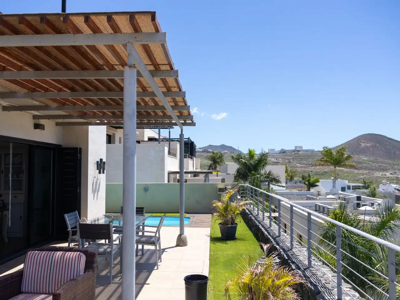 Wohnung zur Miete in Avenida Francia, 19, La Caldera Terrasse von Wohnung zur Miete in Adeje mit Klimaanlage, Privatgarten und Parkett