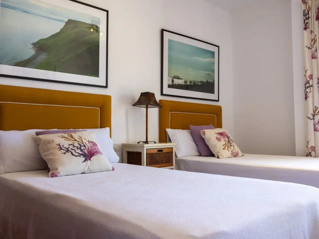 Wohnung zur Miete in Avenida Francia, 19, La Caldera Schlafzimmer von Wohnung zur Miete in Adeje mit Klimaanlage, Privatgarten und Parkett