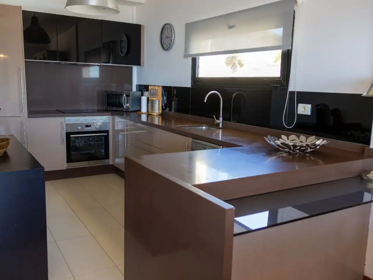 Wohnung zur Miete in Avenida Francia, 19, La Caldera Küche von Wohnung zur Miete in Adeje mit Klimaanlage, Privatgarten und Parkett