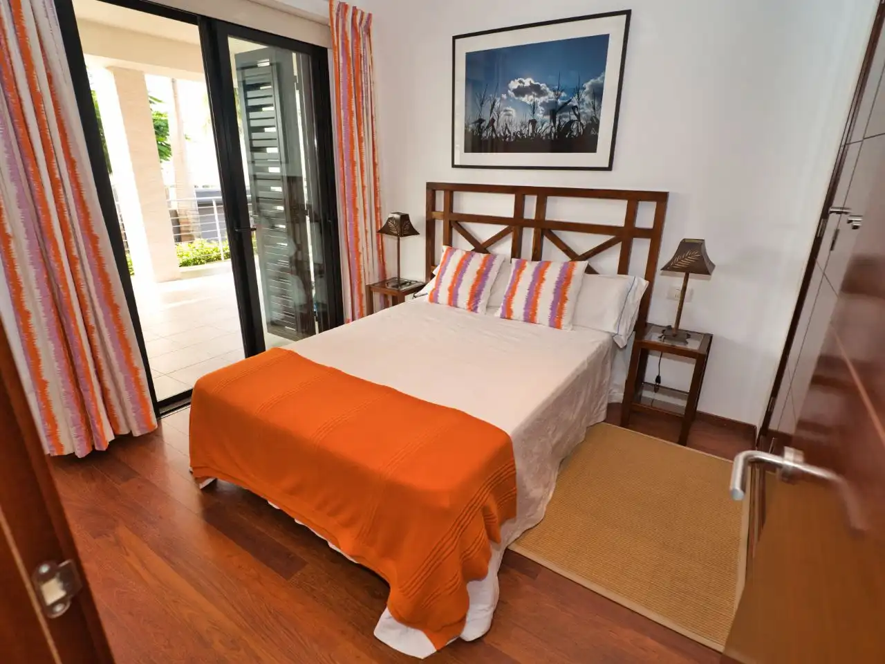 Wohnung zur Miete in Avenida Francia, 19, La Caldera Schlafzimmer von Wohnung zur Miete in Adeje mit Klimaanlage, Privatgarten und Parkett