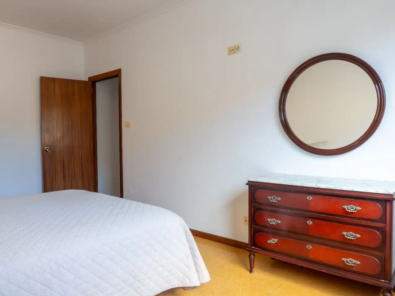 Piso en venta en Rúa Castelao, 7, Cariño Habitación de Piso en venta en Cariño con Amueblado