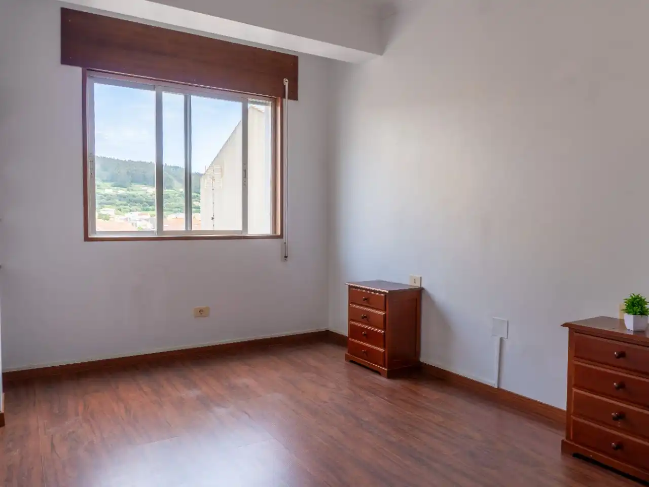 Piso en venta en Rúa Castelao, 7, Cariño Habitación de Piso en venta en Cariño con Amueblado
