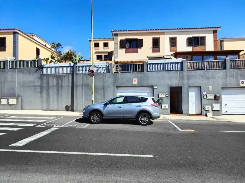 Piso en venta en Calle Guanches de la Virgen de Candelaria, 22, Cuevecitas - Malpaís Parking de Piso en venta en Candelaria con Aire acondicionado, Jardín privado y Terraza