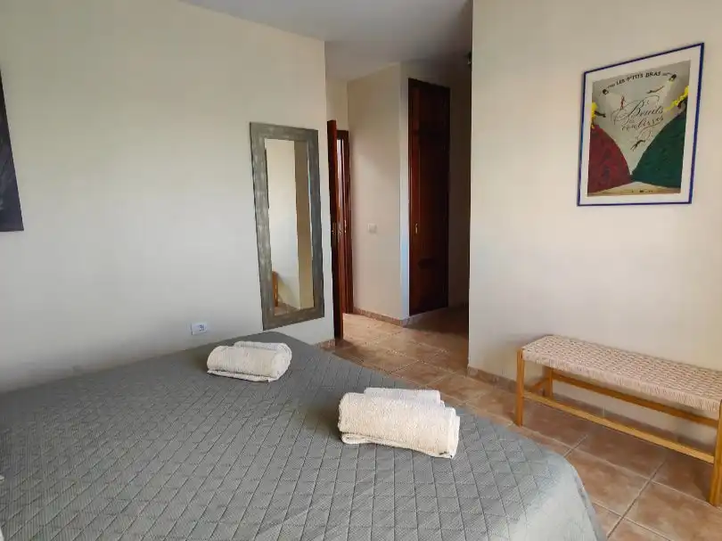 Piso en venta en Calle Guanches de la Virgen de Candelaria, 22, Cuevecitas - Malpaís Habitación de Piso en venta en Candelaria con Aire acondicionado, Jardín privado y Terraza