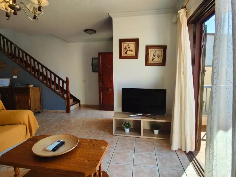 Piso en venta en Calle Guanches de la Virgen de Candelaria, 22, Cuevecitas - Malpaís Sala de estar de Piso en venta en Candelaria con Aire acondicionado, Jardín privado y Terraza