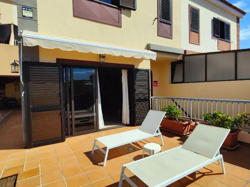 Piso en venta en Calle Guanches de la Virgen de Candelaria, 22, Cuevecitas - Malpaís Terraza de Piso en venta en Candelaria con Aire acondicionado, Jardín privado y Terraza