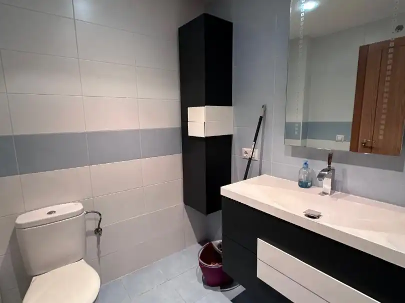 Flat for sale in Calle Príncipe Felipe, 89, Guijuelo Bathroom of Flat for sale in Guijuelo with Balcony