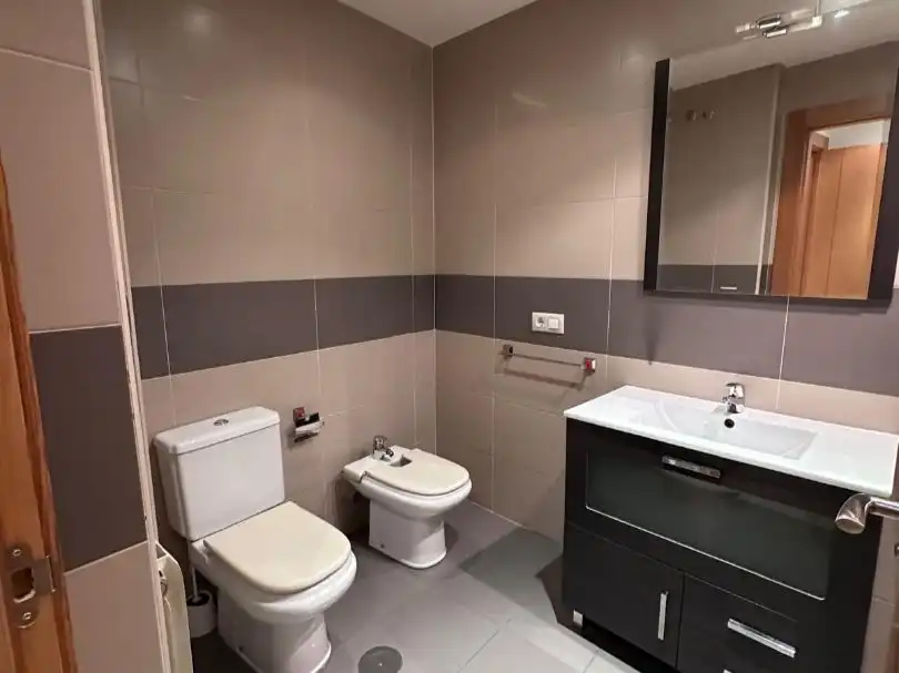 Flat for sale in Calle Príncipe Felipe, 89, Guijuelo Bathroom of Flat for sale in Guijuelo with Balcony