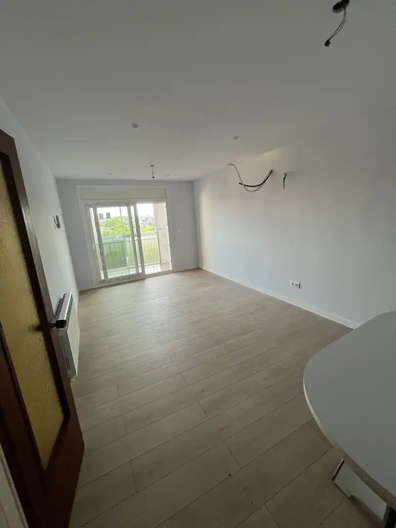 Flat for sale in Avinguda de Sant Narcís, 5, Sant Narcís Living room of Flat for sale in Girona Capital with Air Conditioner and Balcony