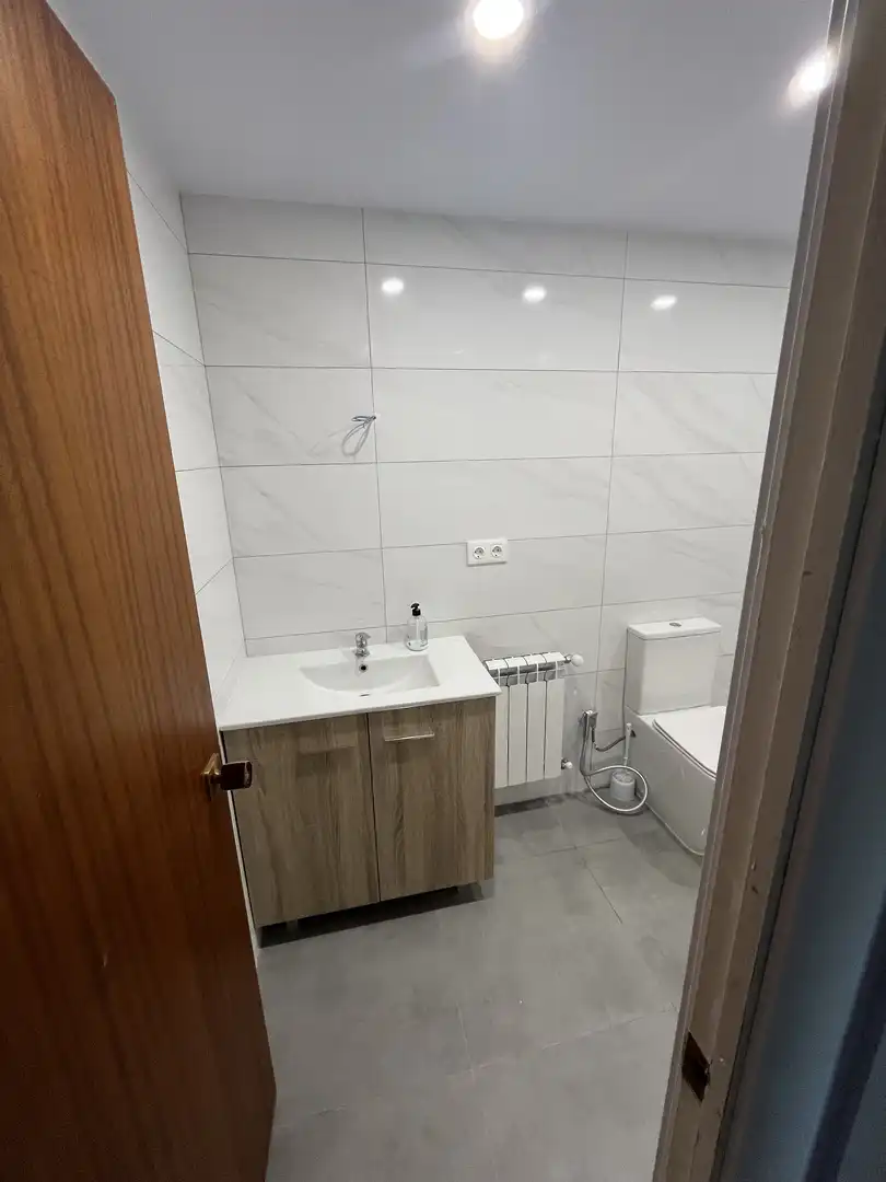 Flat for sale in Avinguda de Sant Narcís, 5, Sant Narcís Bathroom of Flat for sale in Girona Capital with Air Conditioner and Balcony