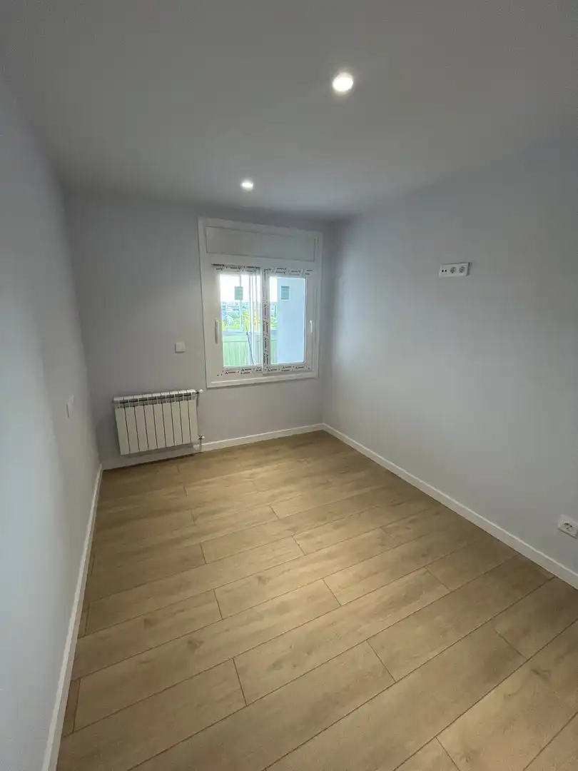 Flat for sale in Avinguda de Sant Narcís, 5, Sant Narcís Bedroom of Flat for sale in Girona Capital with Air Conditioner and Balcony