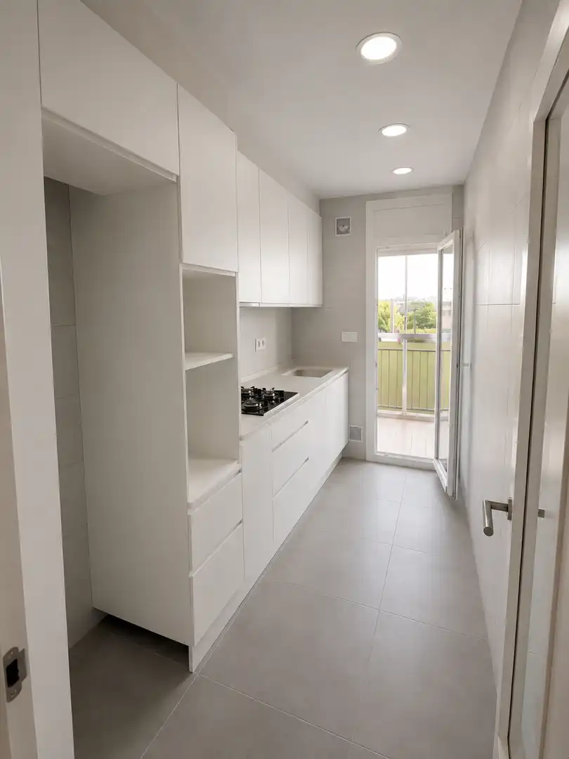 Flat for sale in Avinguda de Sant Narcís, 5, Sant Narcís Kitchen of Flat for sale in Girona Capital with Air Conditioner and Balcony