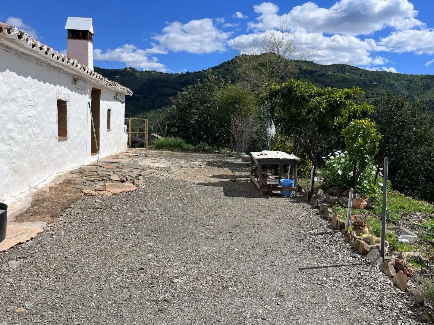 Country house zum Verkauf in Camino Lagar Brun Bajo, 4, Olías Außenansicht von Country house zum Verkauf in Málaga Capital mit Terrasse
