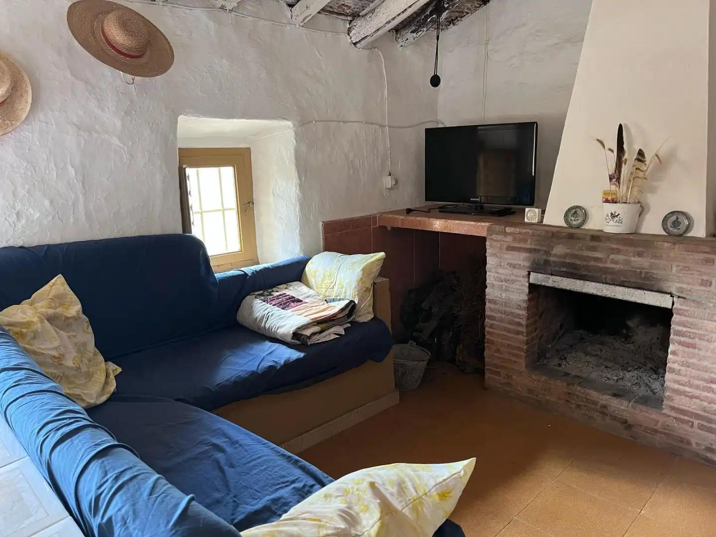 Finca rústica en venta en Camino Lagar Brun Bajo, 4, Olías Sala de estar de Finca rústica en venta en Málaga Capital con Terraza