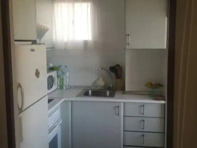 Piso de alquiler en Calle Puerto Caleta, 34, Caleta de Vélez Cocina de Piso de alquiler en Vélez-Málaga con Aire acondicionado, Piscina y Amueblado