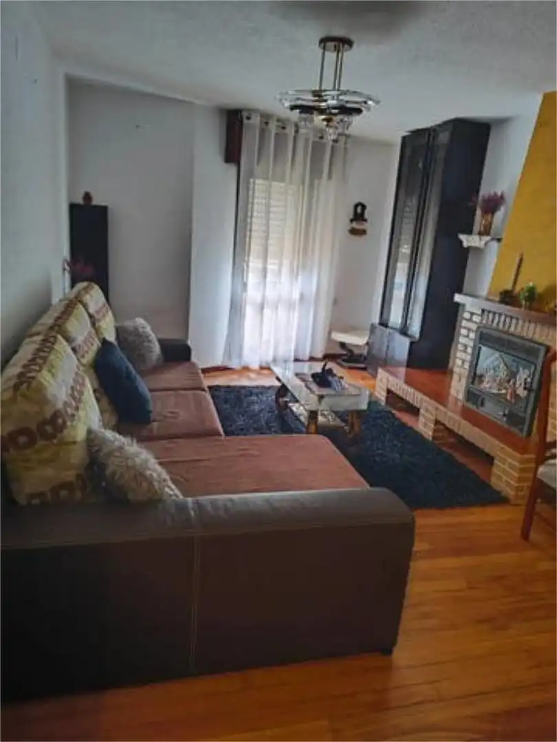 Sala d'estar de Pis de lloguer en Santoña amb Terrassa i Moblat