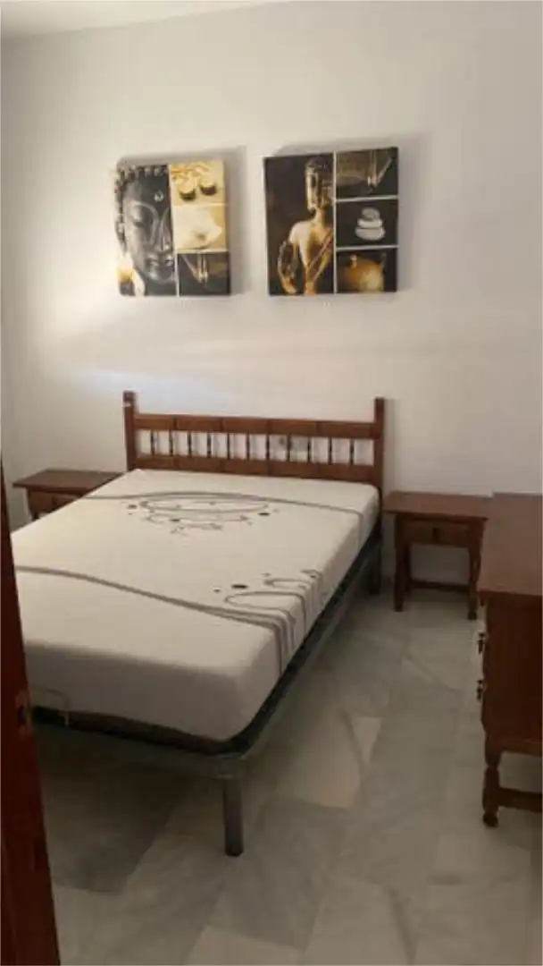 Piso de alquiler en Baza Habitación de Piso de alquiler en Baza con Terraza y Amueblado