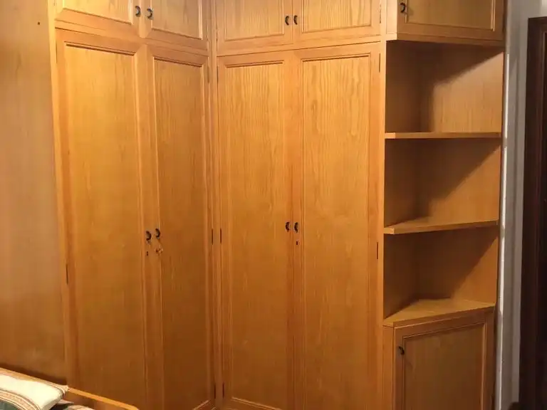 Habitación de Piso de alquiler en Cuenca con Calefacción, Parquet y Amueblado