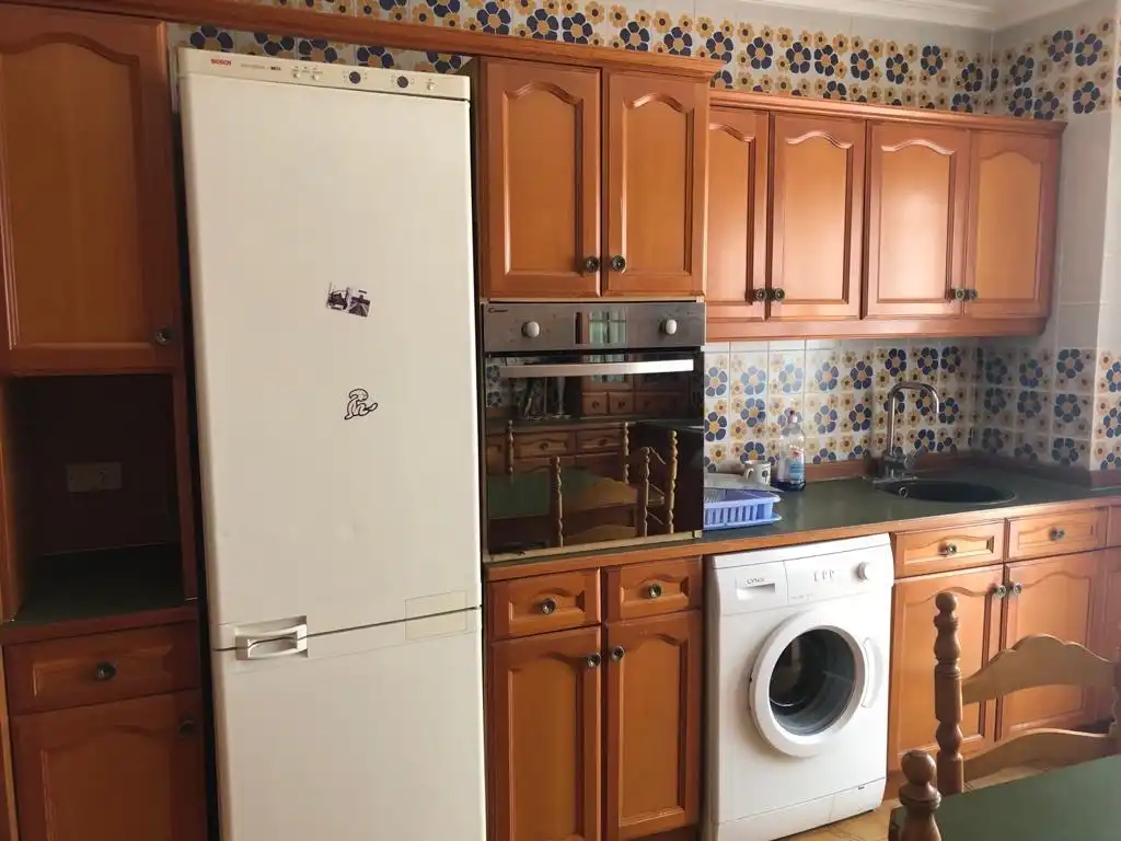 Cocina de Piso de alquiler en Cuenca con Calefacción, Parquet y Amueblado