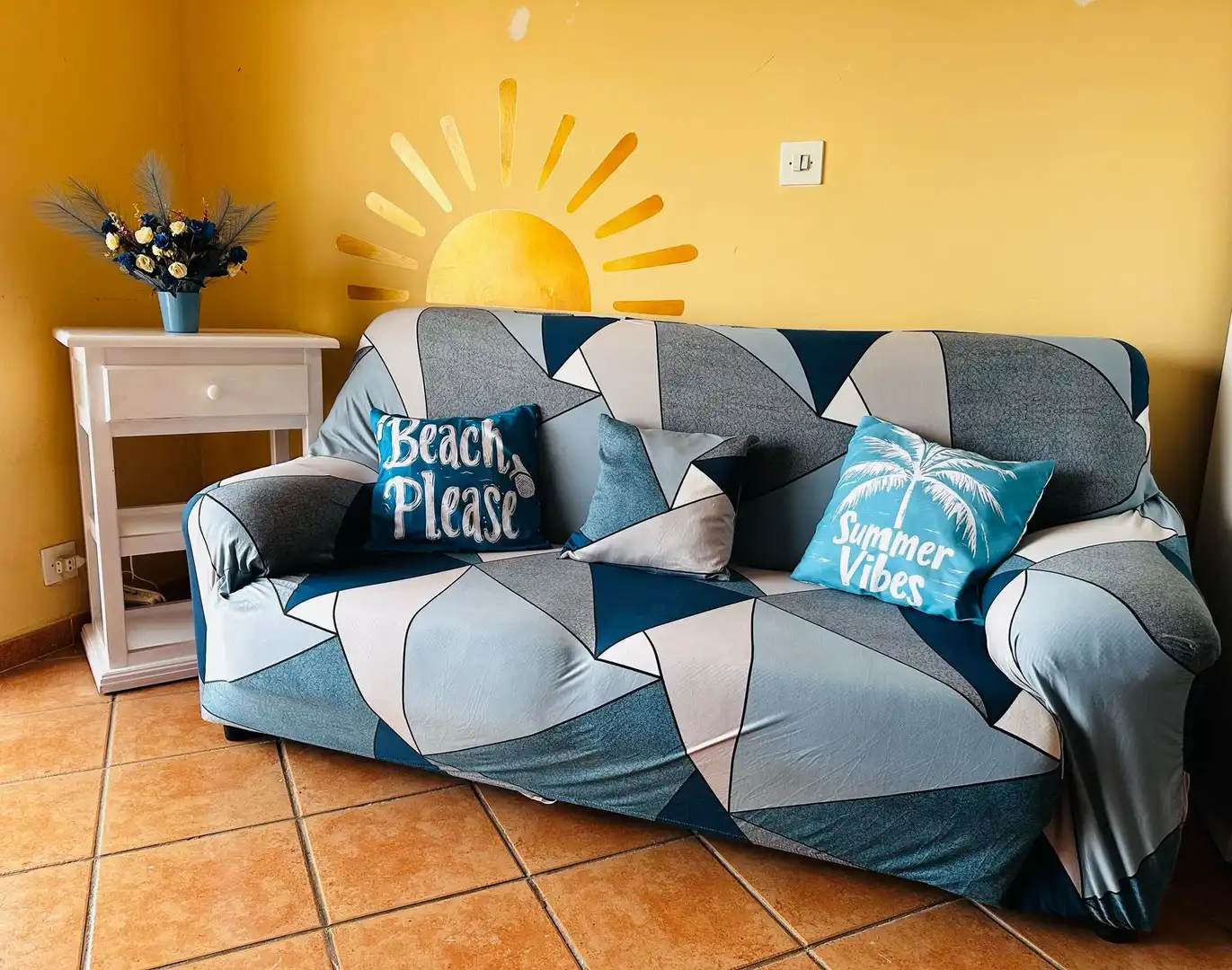 Apartament de lloguer a Calle Hernán Pérez del Pulgar, 1, Salobreña Costa Sala d'estar de Apartament de lloguer en Salobreña amb Jardí privat, Piscina i Moblat