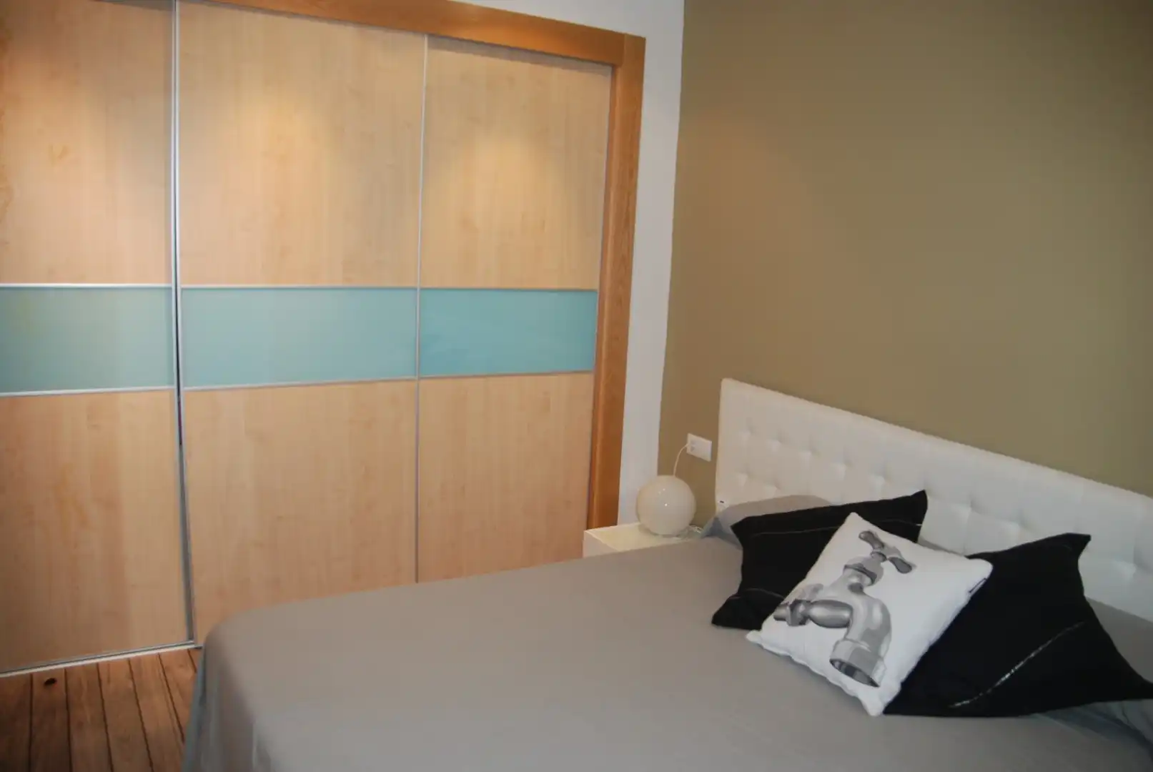 Habitación de Piso de alquiler en Valencia con Aire acondicionado, Parquet y Horno