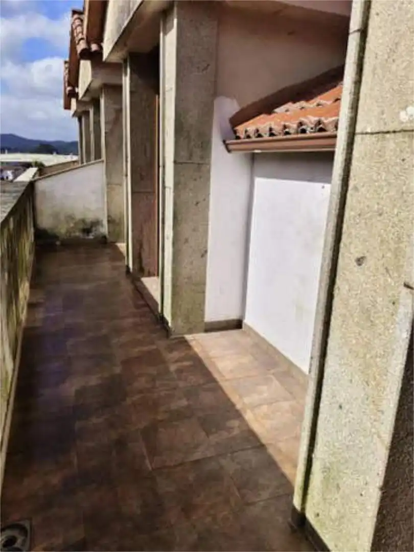 Wohnung zum Verkauf in Pontecesures mit Heizung, Terrasse und Abstellraum