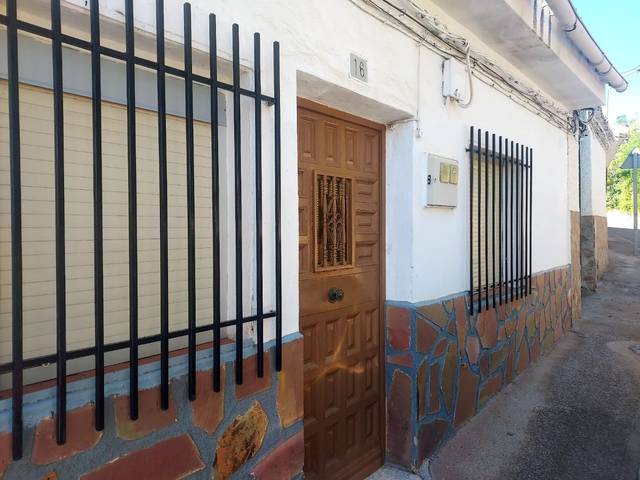 Casa adosada en Venta en Calle Victoria, 16 en Marjaliza