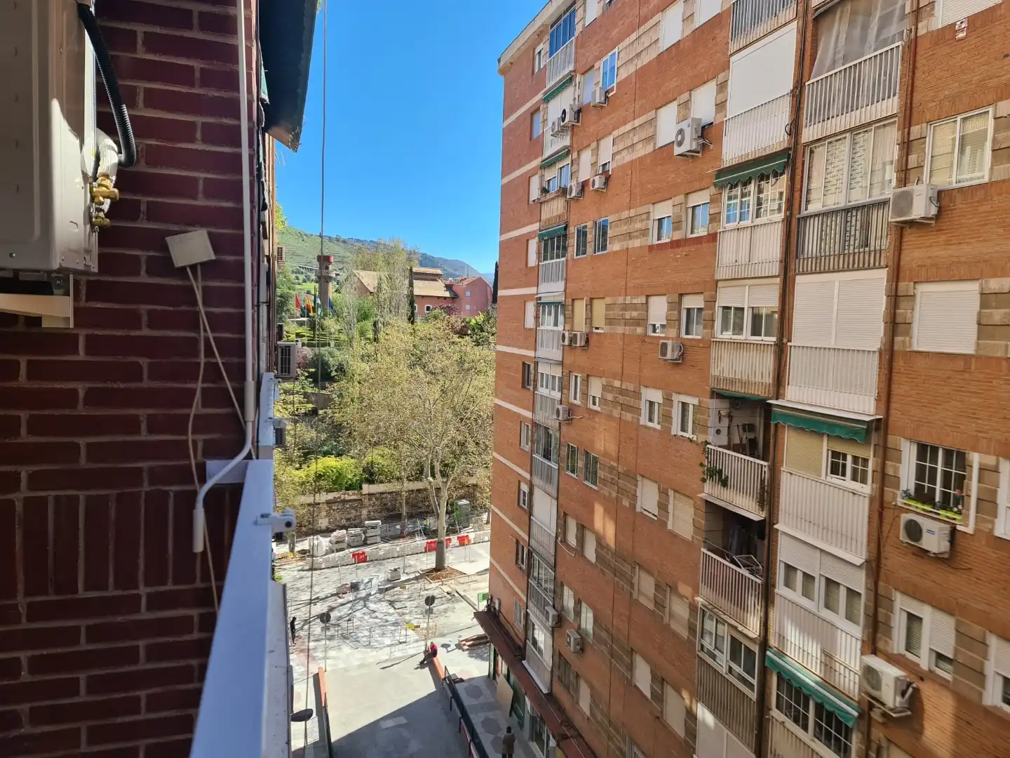 Flat for rent in Calle Don Quijote, 6, Cervantes Exterior view of Flat for rent in Granada with Air Conditioner, Parquet flooring and Terrace