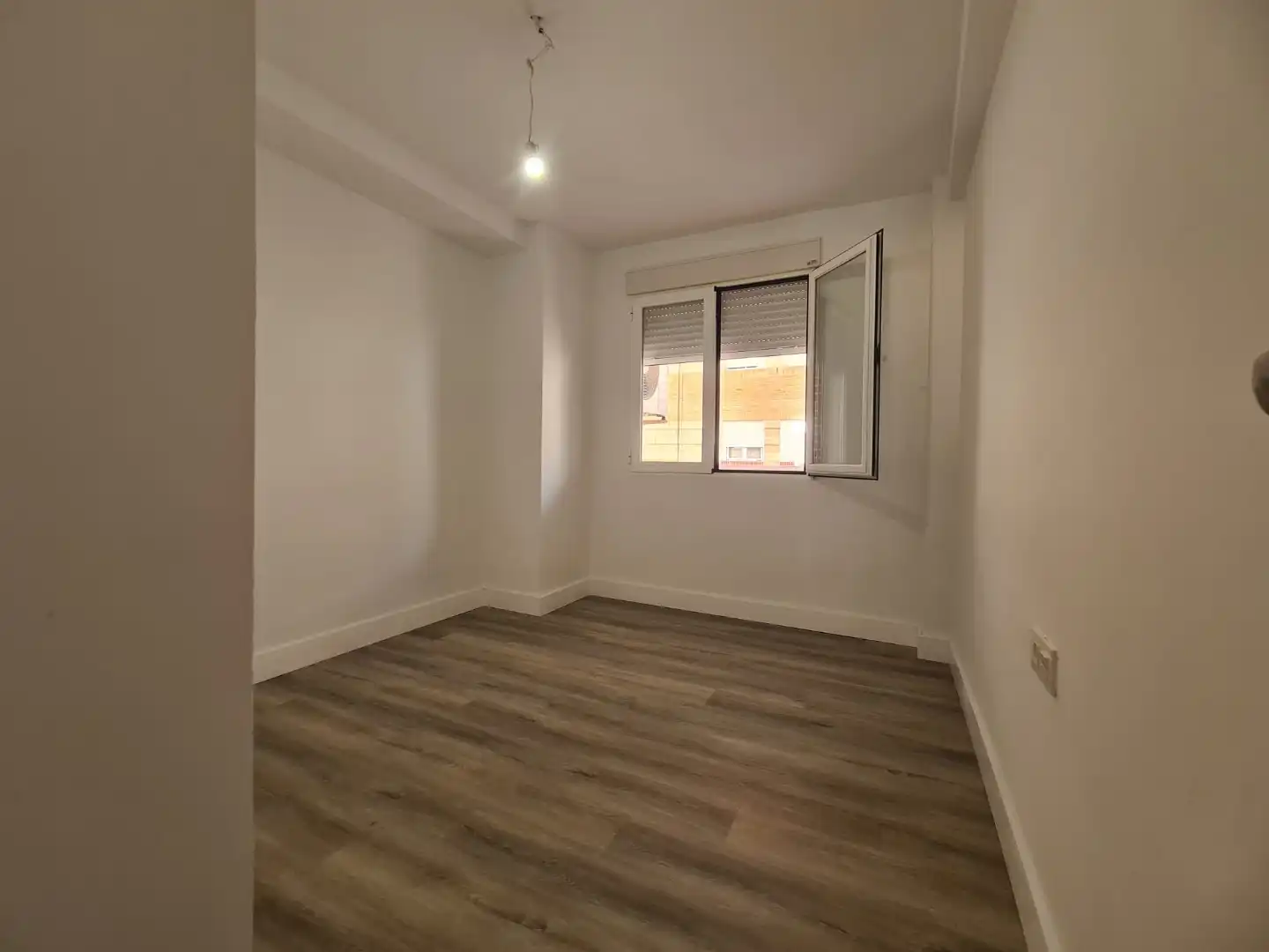 Flat for rent in Calle Don Quijote, 6, Cervantes Bedroom of Flat for rent in Granada with Air Conditioner, Parquet flooring and Terrace