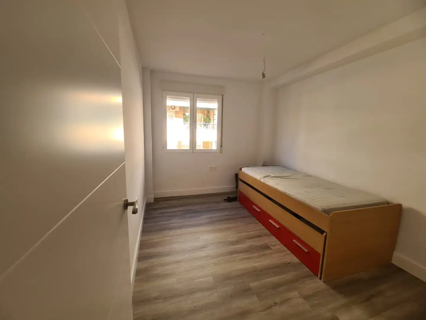 Flat for rent in Calle Don Quijote, 6, Cervantes Bedroom of Flat for rent in Granada with Air Conditioner, Parquet flooring and Terrace