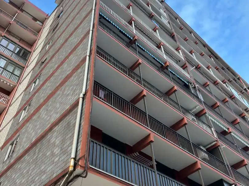 Pis en venda a Beraun Kalea, 13, Beraun - Pontika Vista exterior de Pis en venda en Errenteria amb Balcó
