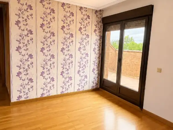 Maisonette zum Verkauf in Camino del Golf, 120, Valverde de la Virgen Schlafzimmer von Maisonette zum Verkauf in Valverde de la Virgen mit Privatgarten, Parkett und Terrasse