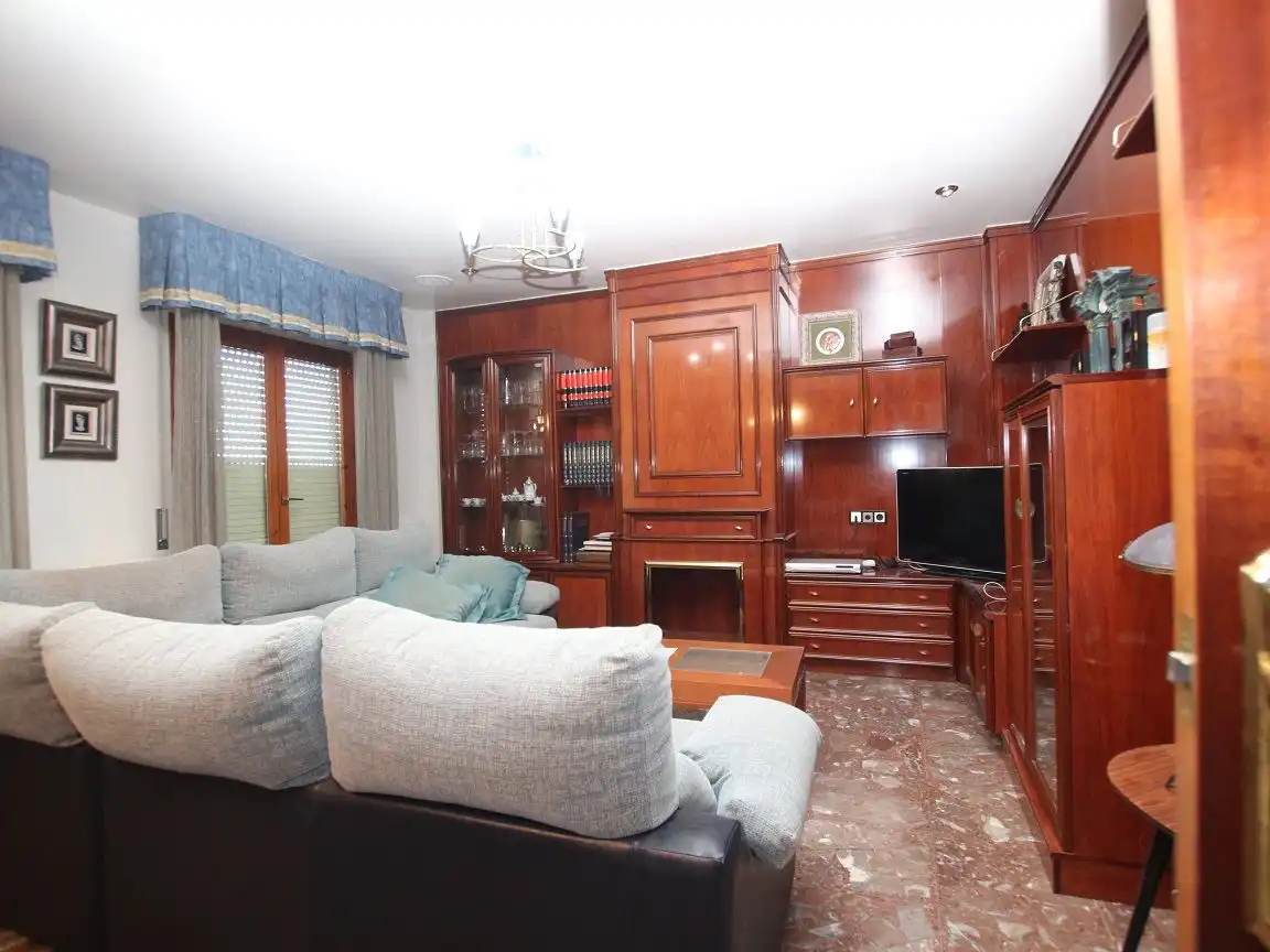 Sala de estar de Piso de alquiler en Ejea de los Caballeros con Aire acondicionado, Calefacción y Terraza
