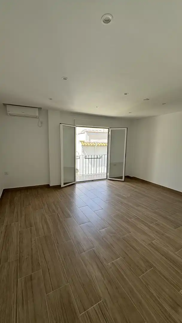 Sala de estar de Piso de alquiler en Écija con Aire acondicionado, Trastero y Balcón