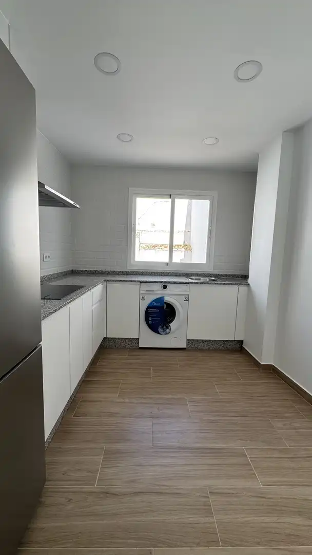 Cocina de Piso de alquiler en Écija con Aire acondicionado, Trastero y Balcón