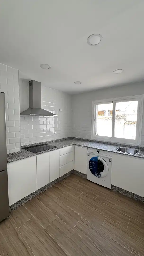 Cocina de Piso de alquiler en Écija con Aire acondicionado, Trastero y Balcón