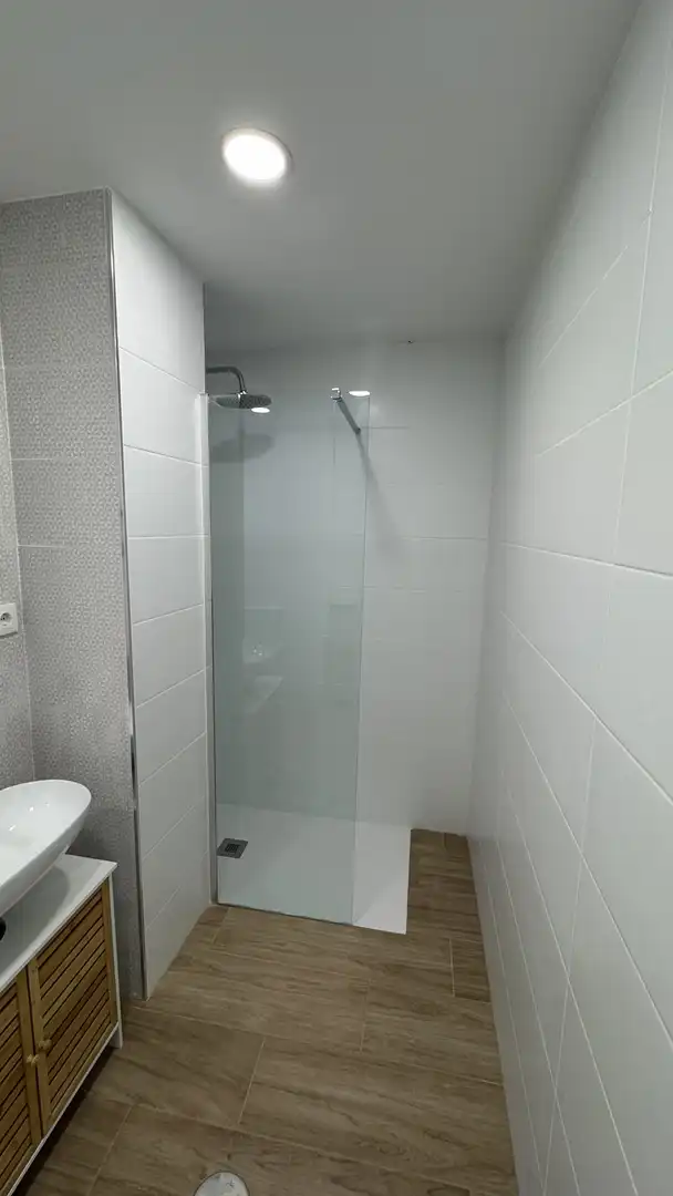 Baño de Piso de alquiler en Écija con Aire acondicionado, Trastero y Balcón
