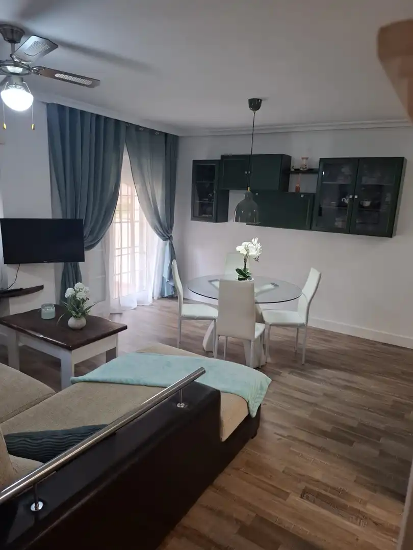 Comedor de Apartamento de alquiler en Almería con Aire acondicionado, Calefacción y Parquet