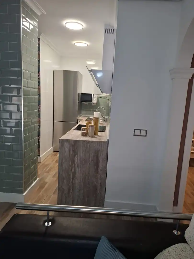 Cocina de Apartamento de alquiler en Almería con Aire acondicionado, Calefacción y Parquet