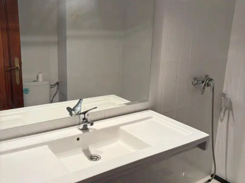 Bathroom of Flat for sale in  Madrid Capital  with Air Conditioner and Terrace