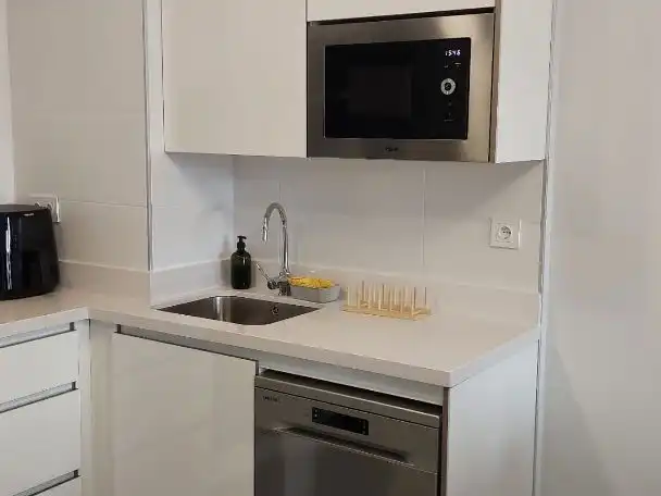 Flat for rent in Calle Santiago Rusiñol, 45, Rosaleda - Juventud