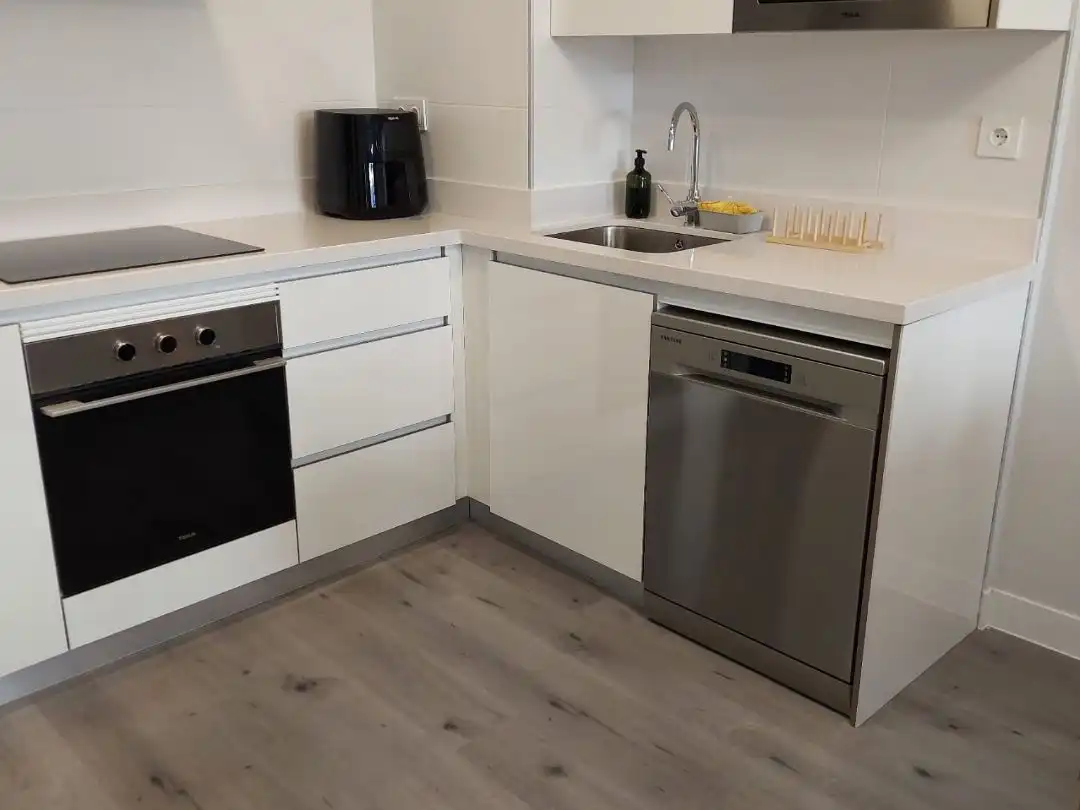 Flat for rent in Calle Santiago Rusiñol, 45, Rosaleda - Juventud