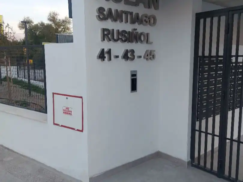 Flat for rent in Calle Santiago Rusiñol, 45, Rosaleda - Juventud