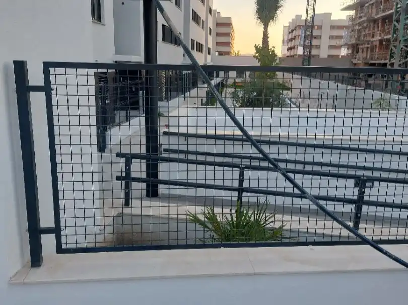Flat for rent in Calle Santiago Rusiñol, 45, Rosaleda - Juventud